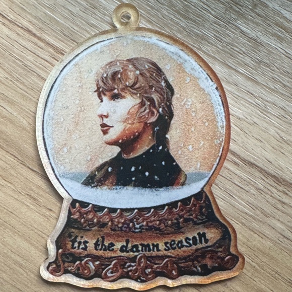 Taylor Swift Flat 2D Tis The Damn Season Snow Globe Christmas Ornament - Picture 1 of 6
